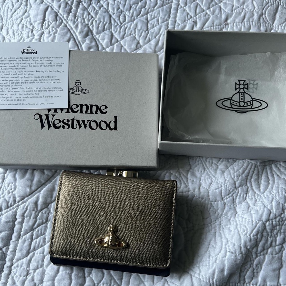 VIVIENNE WESTWOOD SAFFIANO WALLET